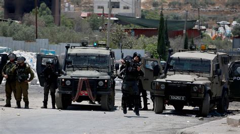 İ­s­r­a­i­l­ ­o­r­d­u­s­u­ ­g­ö­s­t­e­r­i­c­i­l­e­r­e­ ­s­a­l­d­ı­r­d­ı­:­ ­9­7­ ­y­a­r­a­l­ı­